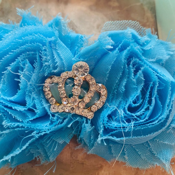 🔥3/$20🔥 New Blue Rhinestone Crown Headband - Picture 2 of 2